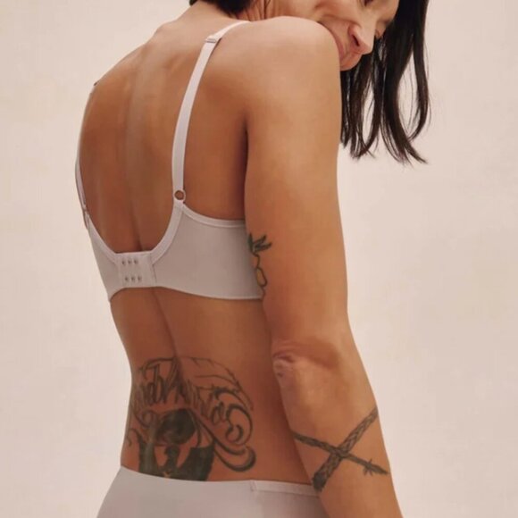 ✨ Knix Mesh Deep V Bra Oyster Nude S++ - Picture 2 of 13